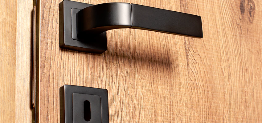 Weekend Lockout Assistance Troubleshooting in Lakewood, California