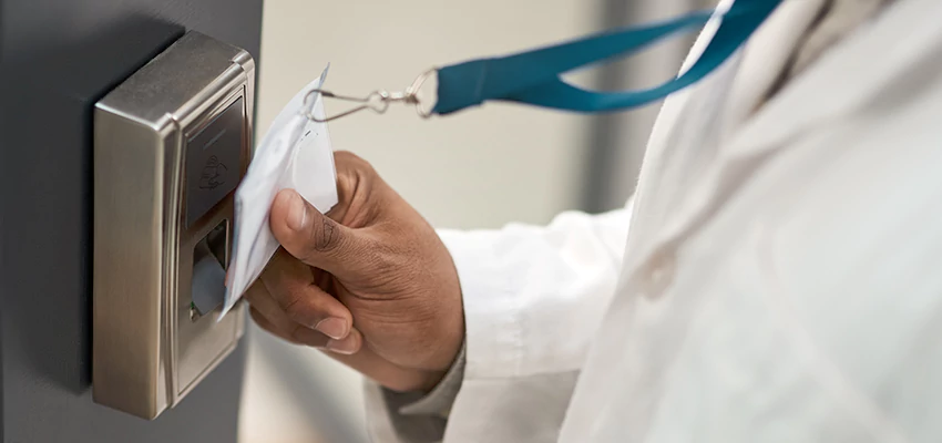 Commercial Locksmith For Rekey in Lakewood, CA